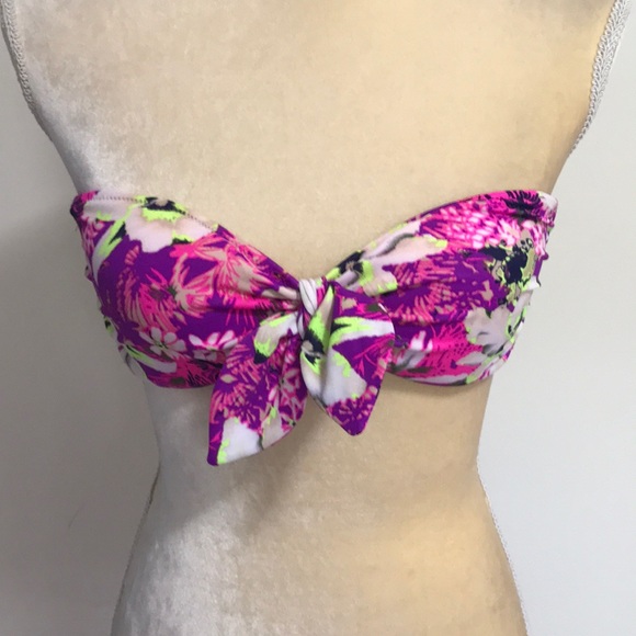 Victoria's Secret Other - Victoria’s Secret Adorable Bikini Top